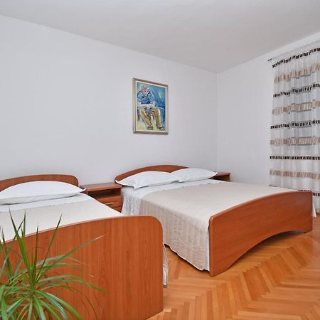 Rooms Borka Tucepi Exterior photo