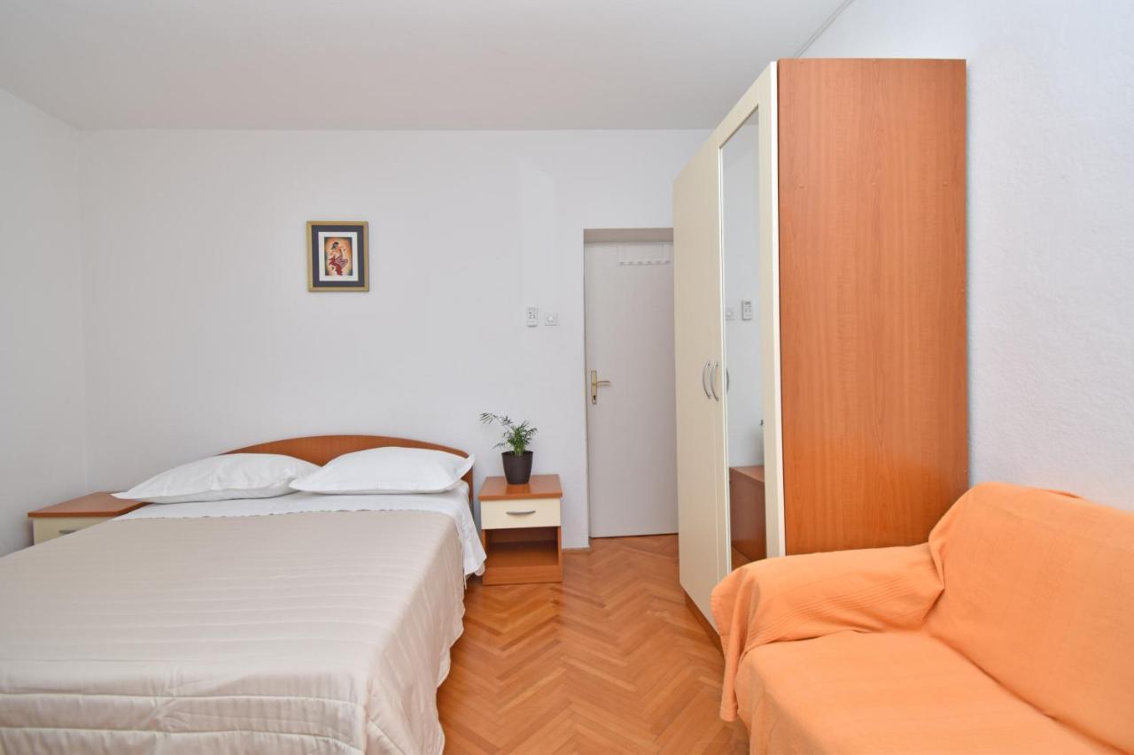 Rooms Borka Tucepi Exterior photo